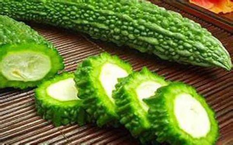 生瓜应该怎么切片吃视频,轻松掌握美味秘诀